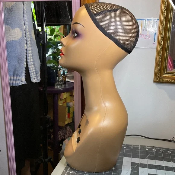 Long Neck Mannequin Head - Picture 6 of 16